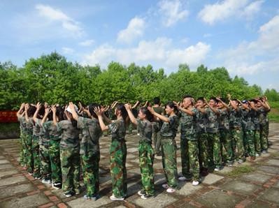 宸帆泰國(guó)物流公司團(tuán)隊(duì)人員2019戶(hù)外拓展